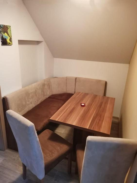 Apartman Damiko Apartment ชริบสกา ภายนอก รูปภาพ